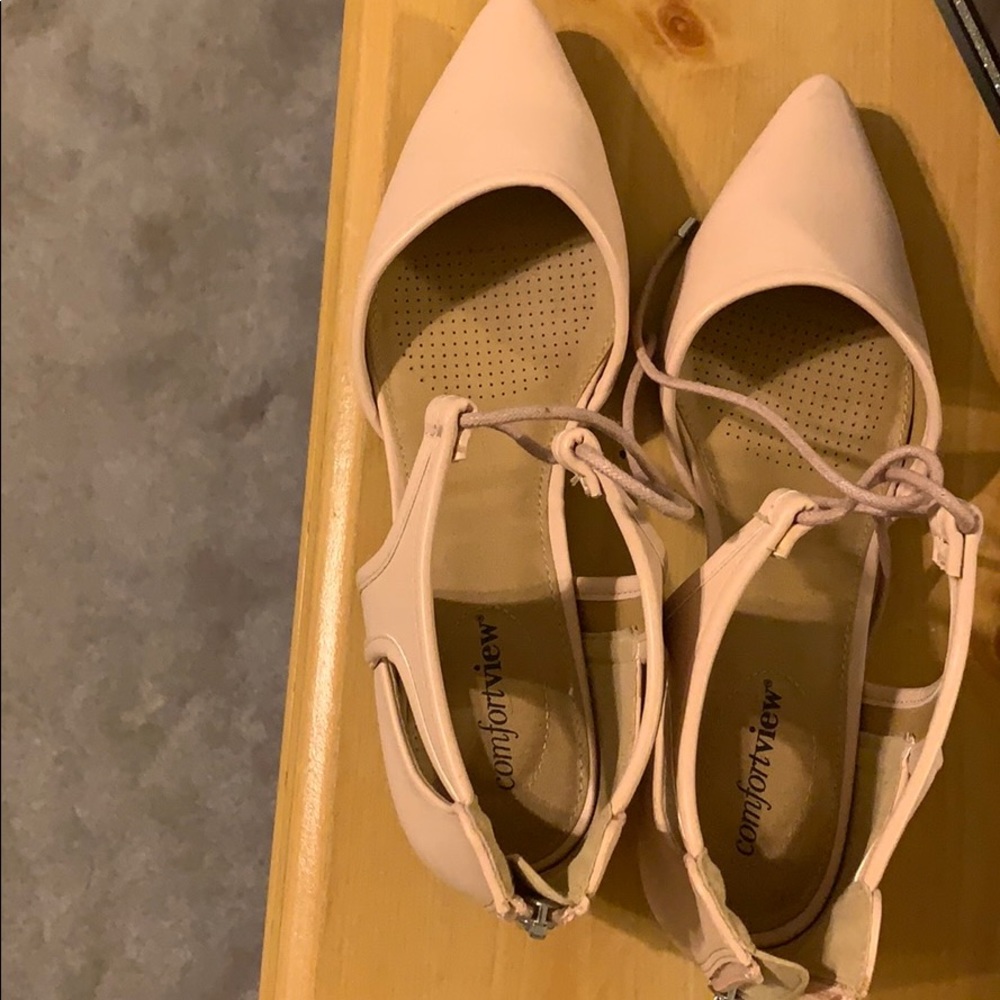 Women’s shoes